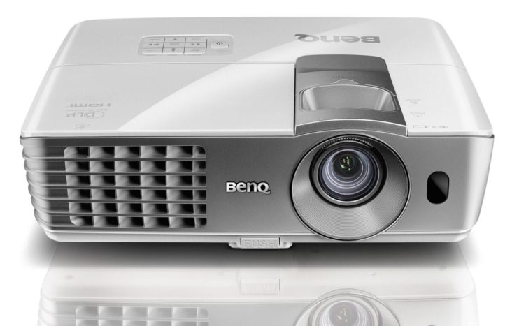 BenQ W1070 Projector: Front photo