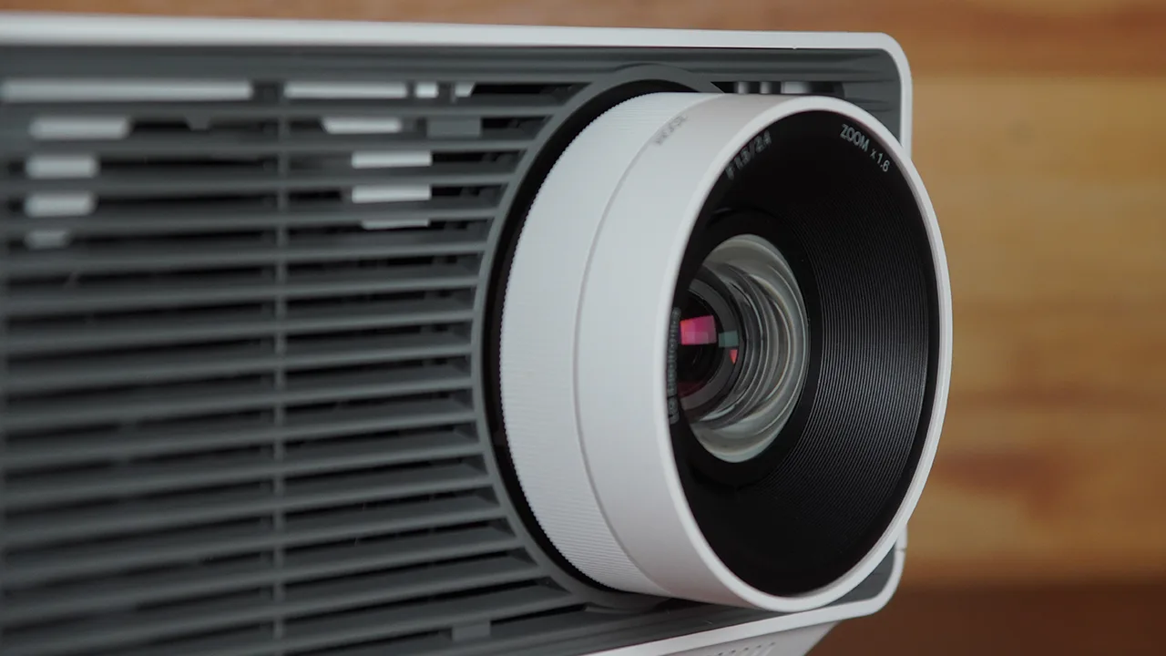 LG_BU60RG_PJBProdShot_Lens#2 - Projector Reviews Images