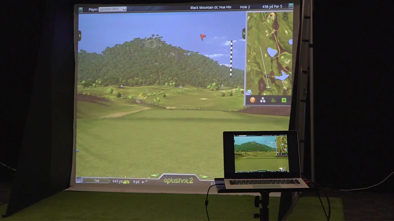 Elite-Screen-GolfSim-Portable-Lifestyle-8 - Projector Reviews - Images