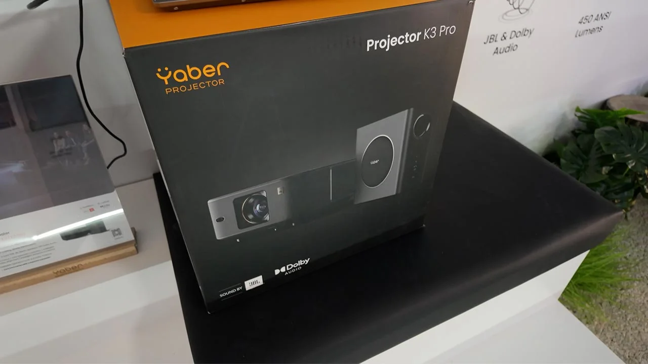 Yaber K3Pro Projector Bundle at CES 2025 - Projector Reviews Images