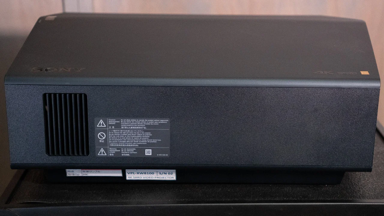 Sony-XW8100ES-Sample-side-2